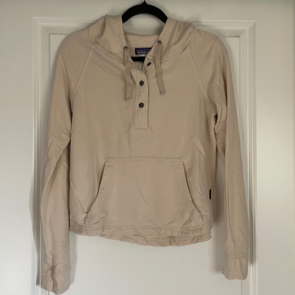 Patagonia long sleeve sweater